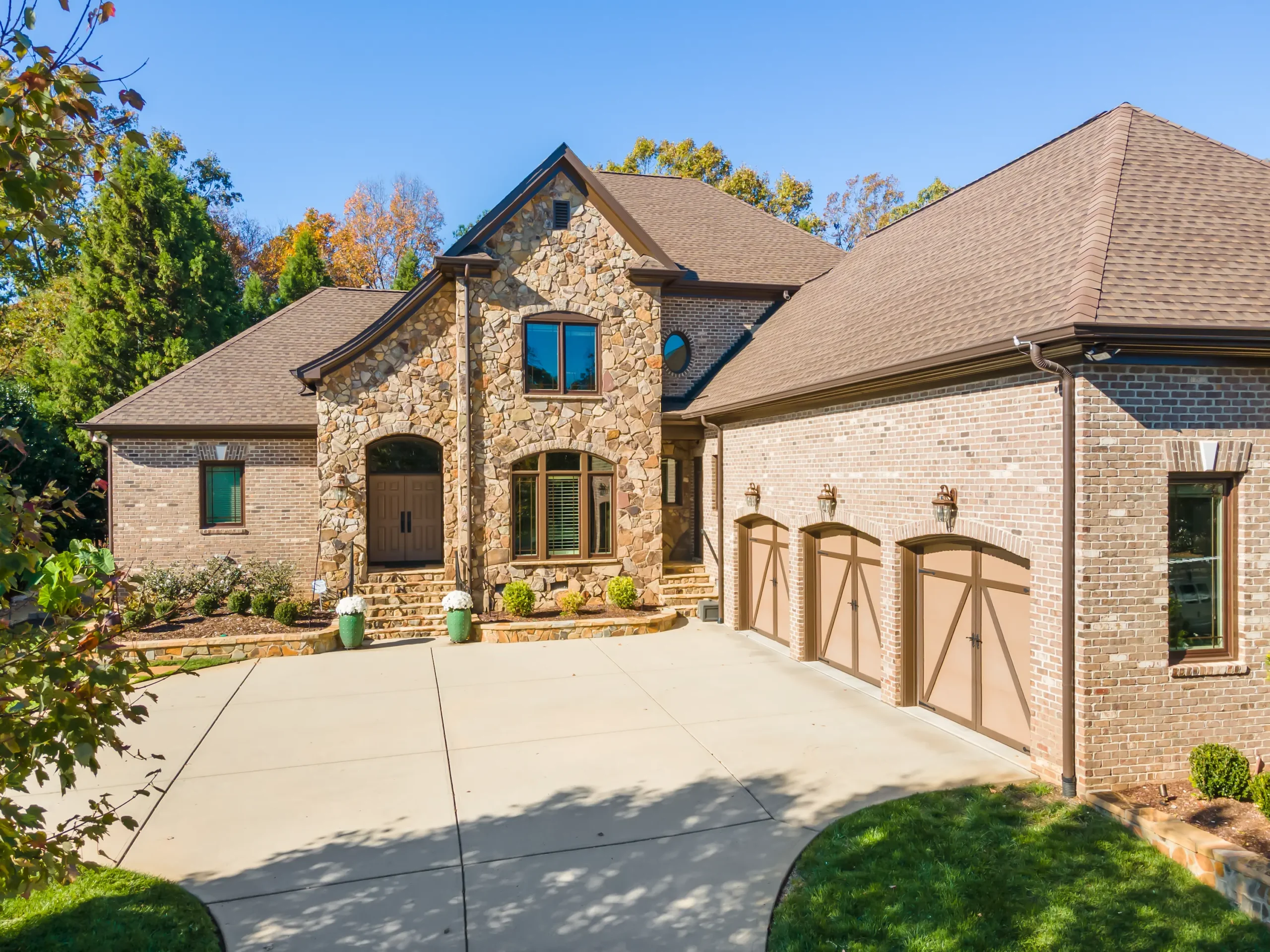 Exterior Renovation Trends in 2025 for Raleigh Homes